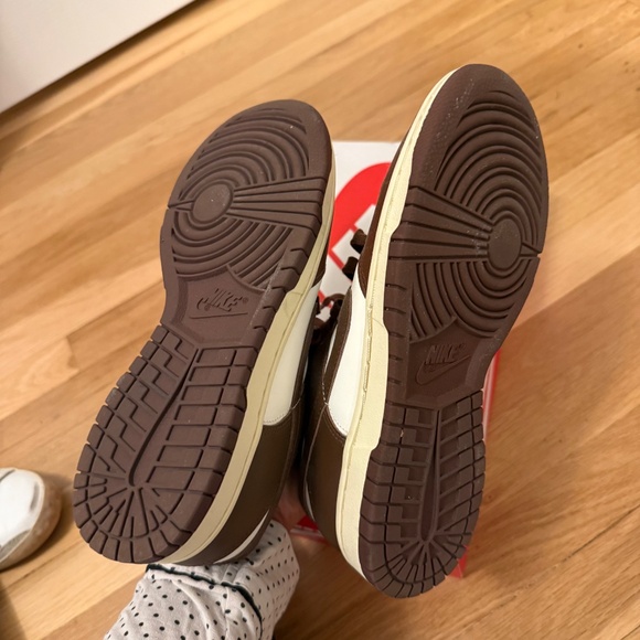 Nike Dunk Low Chocolate Brown - Picture 6 of 8